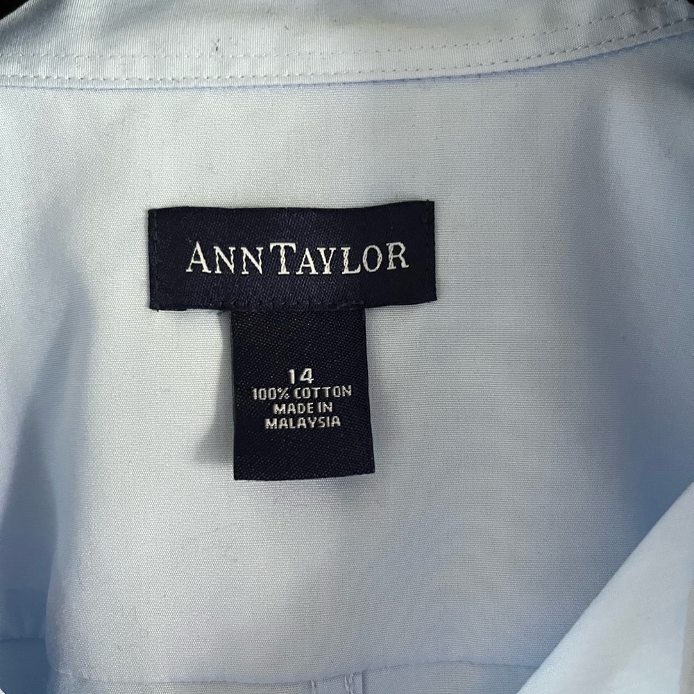 Ann Taylor button up shirt 100% cotton